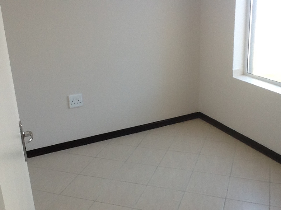 To Let 2 Bedroom Property for Rent in Buh Rein Estate Western Cape